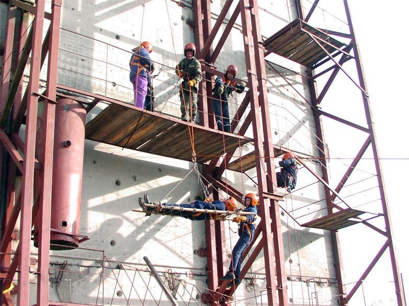 The rope access and industrial climber training gr